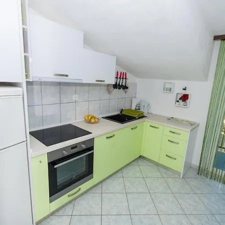 Slatine 1126b * Trogir