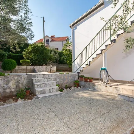 Slatine 1126b Apartman *